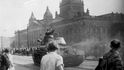 Sovětský tank v Lipsku v roce 1953