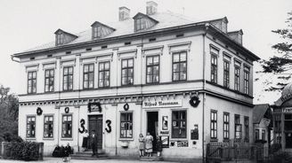 Vítáme našeho vůdce! Severočeské Hejnice na podzim 1938 oslavovaly připojení k Říši Vítáme našeho vůdce! Severočeské Hejnice na podzim 1938 oslavovaly připojení k Říši