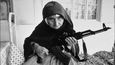 Arménka, které je 106 let, je připravena bránit svůj domov, 1990
