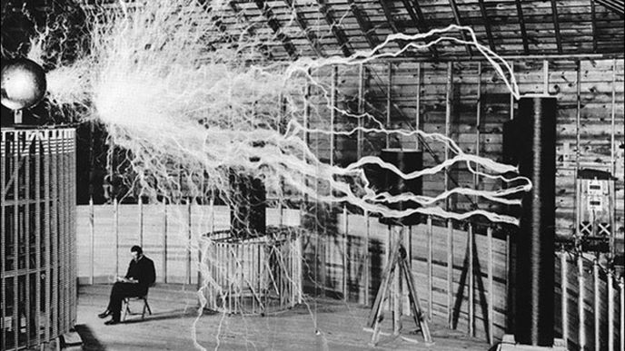 Nikola Tesla ve své laboratoři