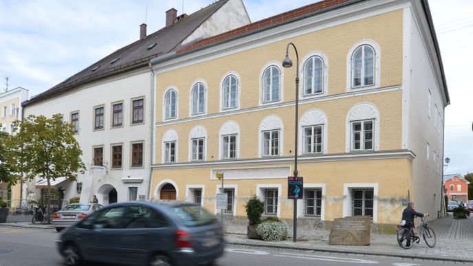 Hitlerův rodný dům v rakouském Braunau am Inn se stane policejní stanicí