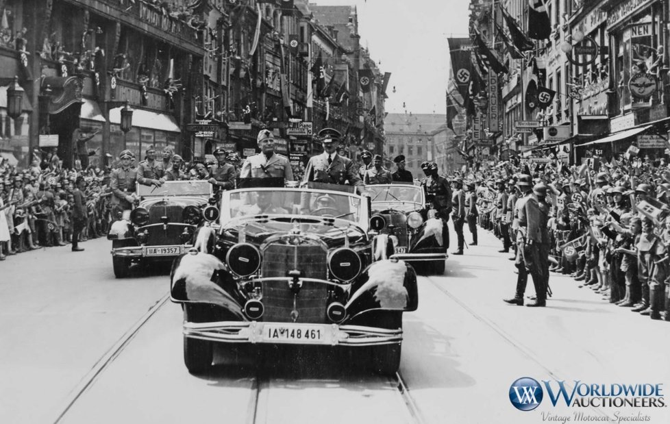 Mercedes-Benz 770 dostal od samotného Hitlera, který v něm také jezdil, k užívání protektorátní prezident Emil Hácha. Později sloužil i Benešovi a v hradní flotile zůstal i po únorovém puči.