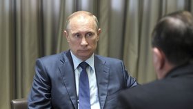 Vladimir Putin si kvůli zásahu na Krymu vysloužil opovržení i od prince Charlese.
