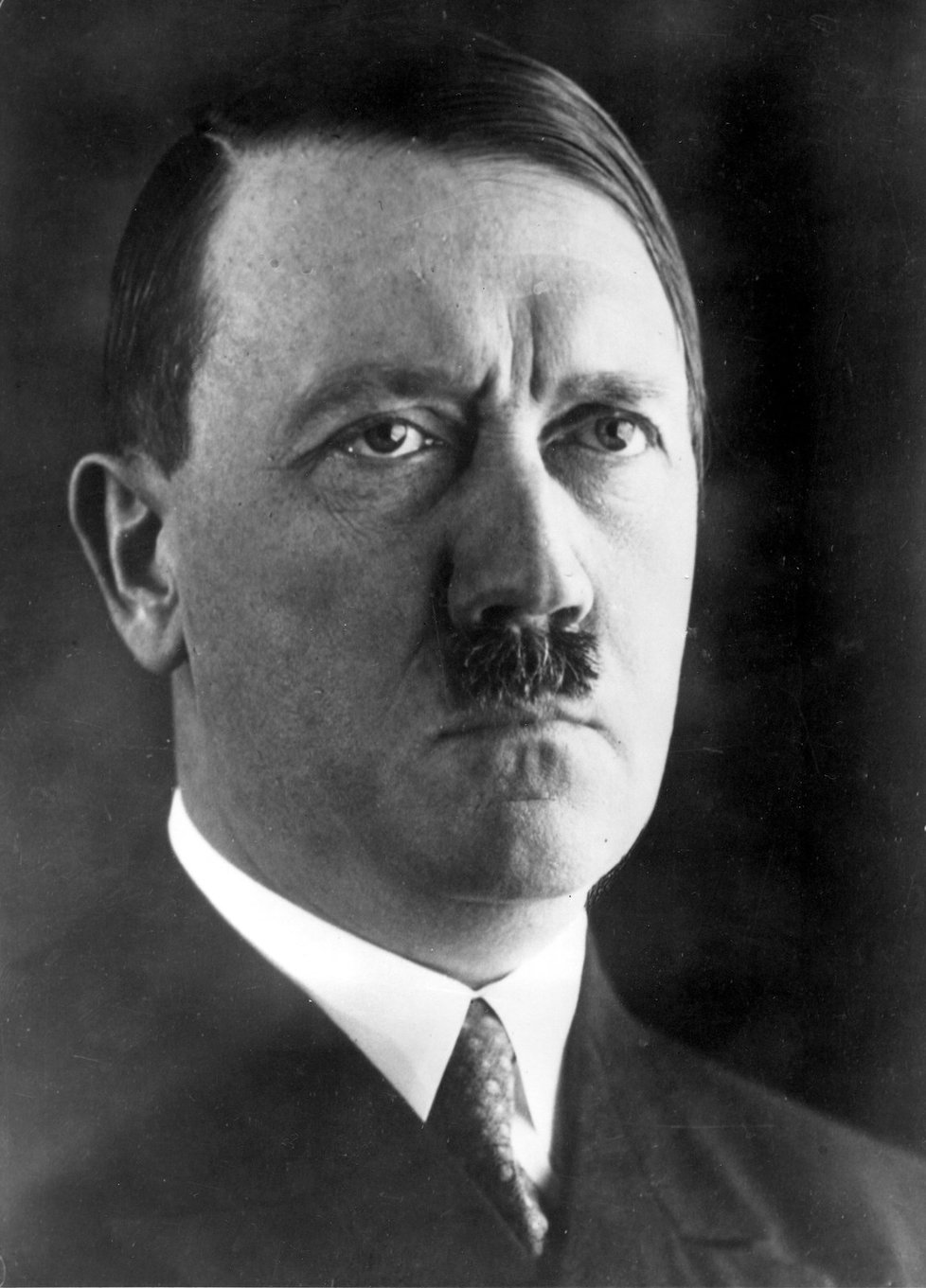 Nacistický diktátor Adolf Hitler je symbolem hrůzy a tyranie.