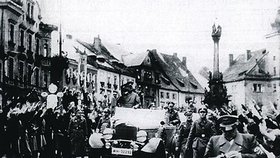 Hitler na Loketsku v roce 1938