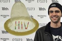 Dobrovolné nakažení HIV jako nejvyšší důkaz lásky. Režisér promluvil o podivném fenoménu