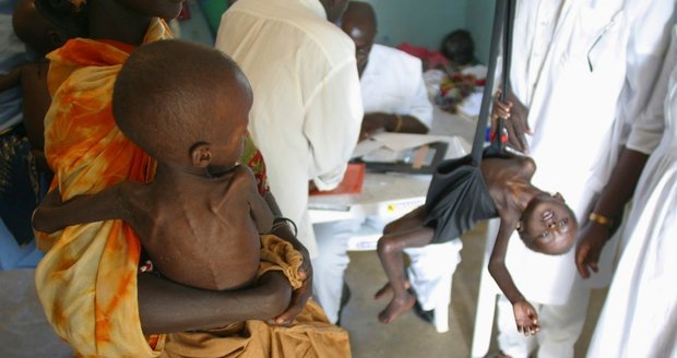 Na Madagaskaru zemřelo hlady 16 dětí! Sucho zde zničilo úrodu