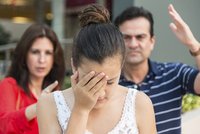 40 otravných hlášek vůči puberťákům, které by si rodiče měli odpustit