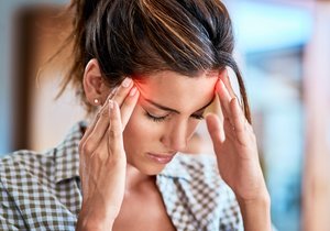 Bolí vás hlava během menstruace? Víme proč!