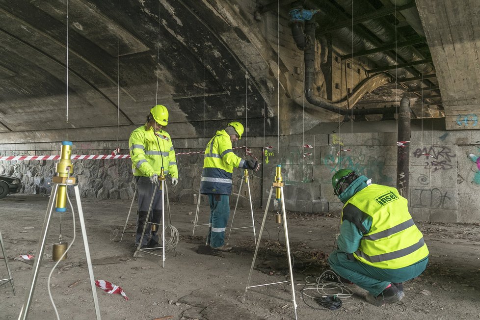 Hlávkův most pod drobnohledem: odborníci zkoumají jeho statiku