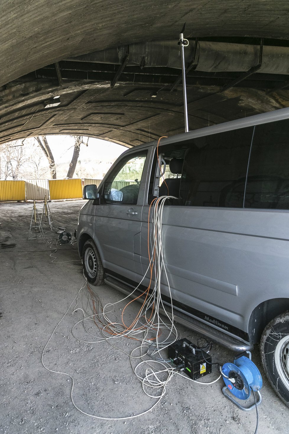 Hlávkův most pod drobnohledem: odborníci zkoumají jeho statiku.