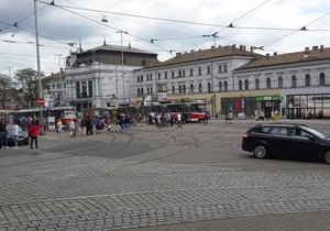 Hlavní nádraží v Brně je nejfrekventovanějším místem. Od příštího roku se dočká razantních dopravních úprav.