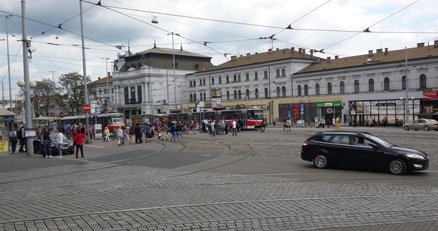 Hlavní nádraží v Brně je nejfrekventovanějším místem. Od příštího roku se dočká razantních dopravních úprav.