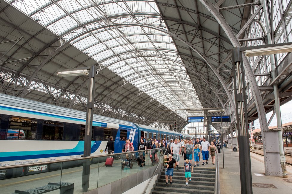 Praha – Hlavní nádraží: Do roku 2030 byste se do Mnichova měli dostat za dobu kratší než 4 hodiny.