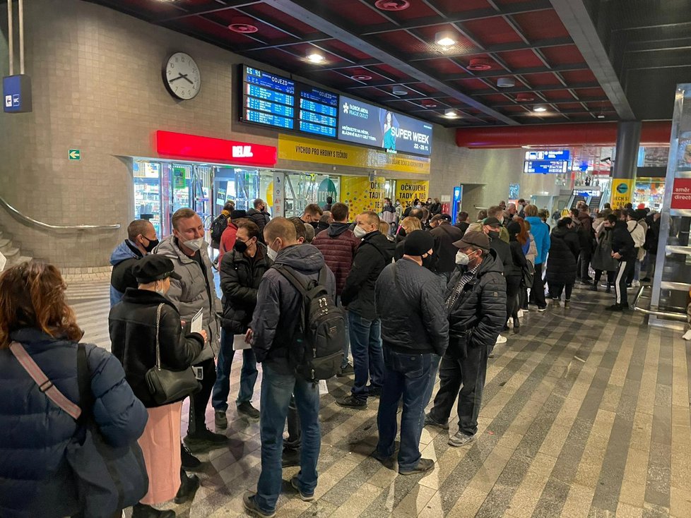 Očkovací centrum na hlavním nádraží v Praze