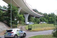 Sebevražda v Hlubočepích? Pod tramvajovým mostem na Barrandov byl nalezen mrtvý muž