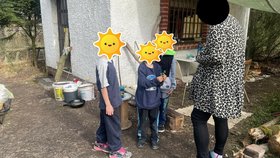 V Hluboké nad Vltavou policie nalezla tři zanedbané děti.
