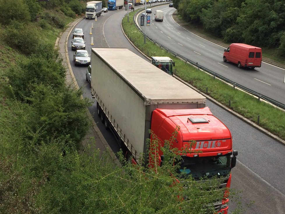 Praha 4 žádá vládu o dotaci čtyř miliard na zastřešení Spořilovské spojky.