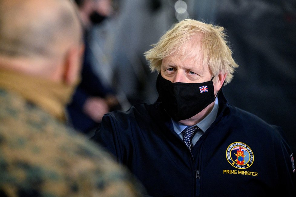 Premiér Boris Johnson na letadlové lodi HMS Queen Elizabeth (22.5.2021)