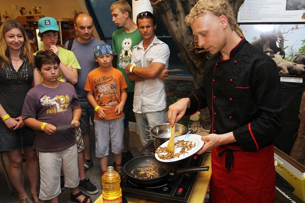 Hmyzí pochoutky můžete ochutnat tento víkend 7. a 8. září v Trojském zámku v Praze 7 v rámci festivalu jídla a pití Foodparade.