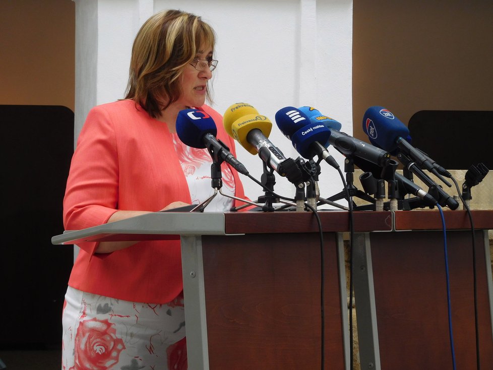 Poslankyně Hnyková oznámila svůj odchod z Úsvitu (6. 6. 2017).