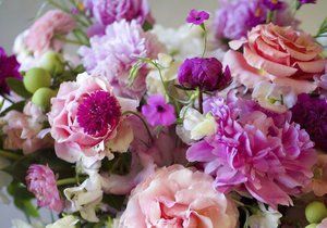 Jak si udělat květinovou aranž do vázy ze zahradních květin, aby vám dlouho vydržela