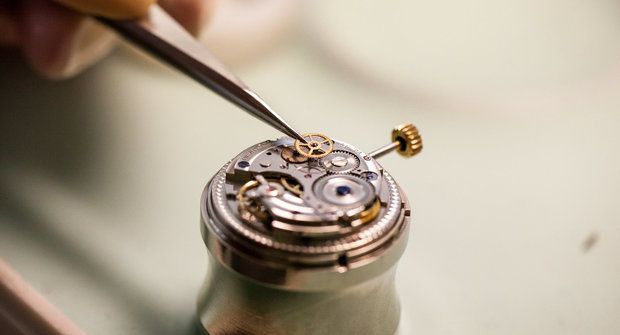 Tikají už přes 70 let: Jak se vyrábí hodinky Prim
