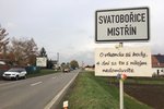 Varování obce ve Svatobořicích-Mistříně je dostatečně výmluvné...