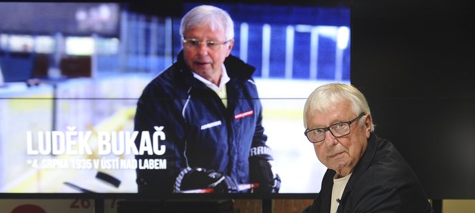 Zemřel jeden z nejúspěšnějších českých hokejových trenérů Luděk Bukač