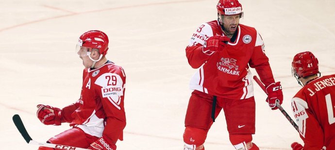 Zatím jediného vítězství na letošním mistrovství světa dosáhli hokejisté Dánska proti Slovinsku