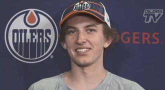 Schovaný talent na draftu? Mazura válí anglicky, u Oilers potká kamaráda