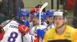 Čeští hokejisté se radují ze vstřelené branky proti Německu