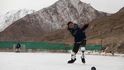 Ian Andersen trénuje hokejisty na úpatí Himaláje