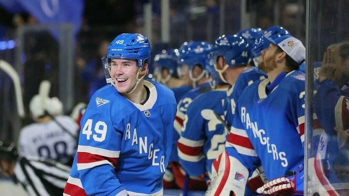 Chmelařův první gól v NHL: Nedokážu popsat své pocity. Chvála od spoluhráčů i trenéra Chmelařův první gól v NHL: Nedokážu popsat své pocity. Chvála od spoluhráčů i trenéra