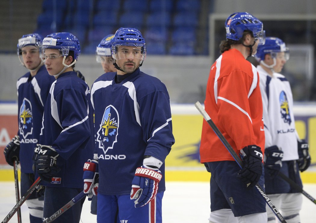 Tomáš Plekanec při tréninku na kladenském stadionu po boku Jaromíra Jágra