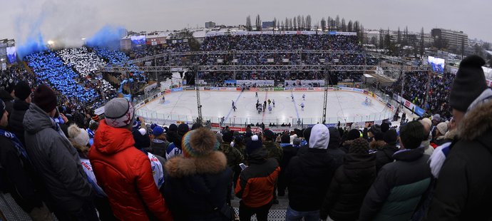 Atmosféra jako na zápas mezi Kometou a Plzní (na snímku) nebyla, přesto šlo o rekordní návštěvu