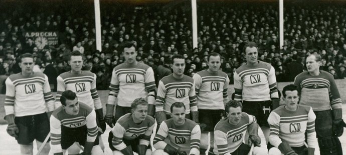 První hokejoví šampioni z Československa z roku 1947