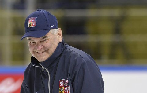 Trenér Vladimír Vůjtek při tréninku hokejové reprezentace na mistrovství světa