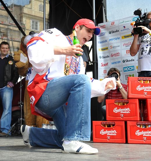 Gólman Ondřej Pavelec kryl na MS 2010 záda Tomáši Vokounovi Gólman Ondřej Pavelec kryl na MS 2010 záda Tomáši Vokounovi