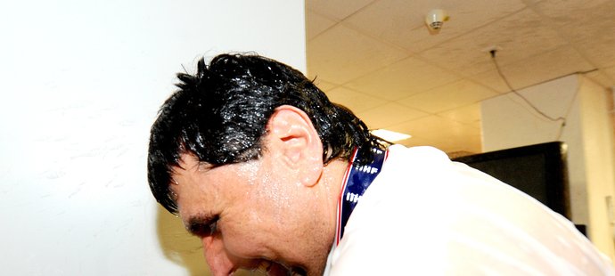 Vladimír Růžička v roce 2010 neutekl mistrovské sprše šampaňským