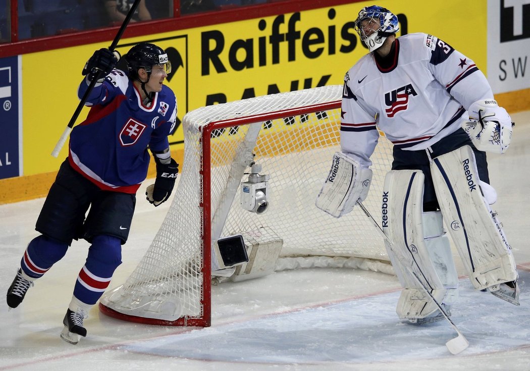 Americký brankář Ben Bishop neměl proti Slovákům zrovna neměl svůj den