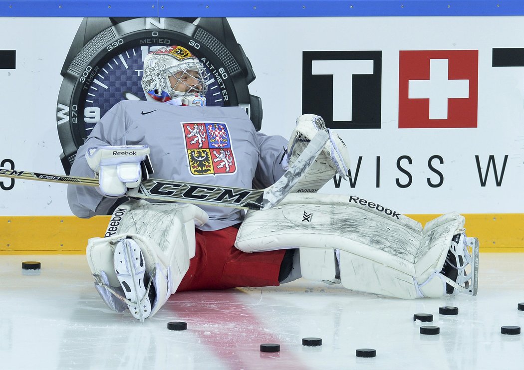 Brankář Dominik Furch při tréninku hokejové reprezentace v Moskvě