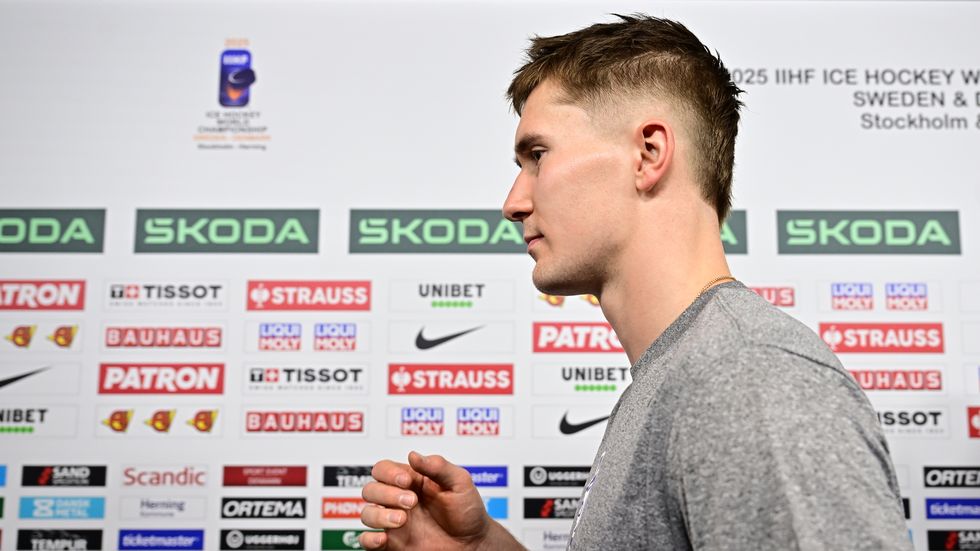 Útočník Martin Nečas ještě trénovat na MS nemohl