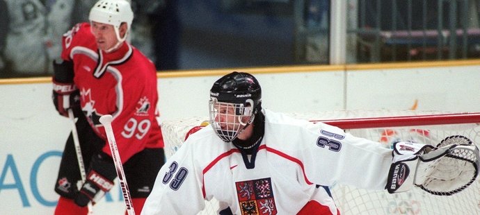 Wayne Gretzky hlídkoval za brankou Dominika Haška po celé semifinále marně