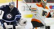 Neuvirth a Pavelec oslnili celou NHL