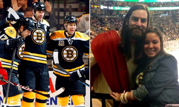 Největší atrakce zápasu hokejistů Bostonu s Detroitem? Fanoušek vypadající jako Ježíš.