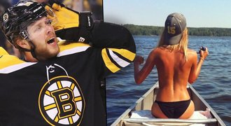 Hokejista Pastrňák šokuje na Instagramu: Jeho srdce patří vnadné Švédce?!