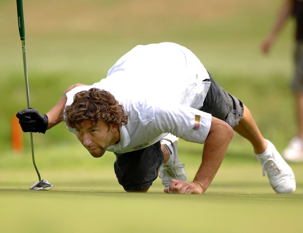 2007. Petr Nedvěd při golfu na Konopišti.