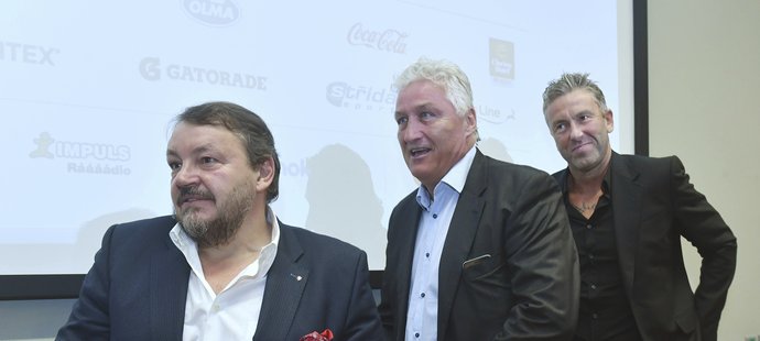 Šéf českého hokeje Tomáš Král, reprezentační trenér Miloš Říha a generální manažer národního týmu Petr Nedvěd