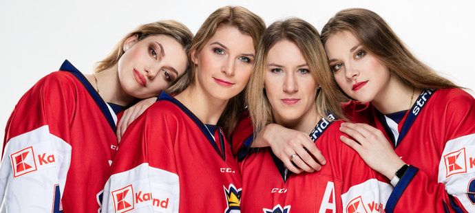 Zleva: Daniela Pejšová, Lenka Serdar, Kateřina Mrázová a Noemi Neubauerová